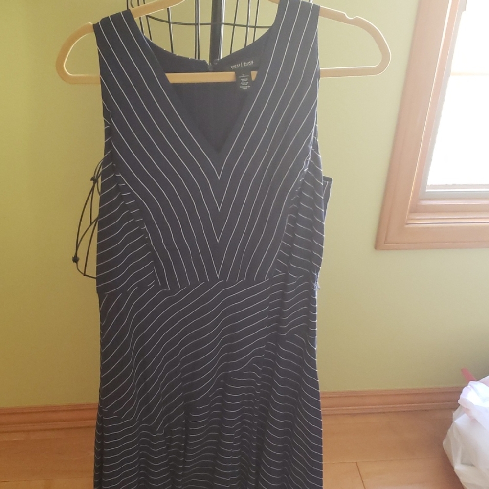 🧡all clothing $10 ! navy stripe zip dress